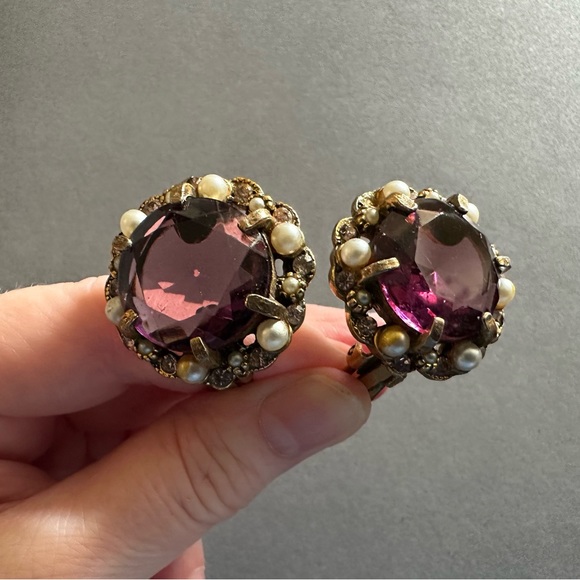 ARTHUR PEPPER ‘ART’ Amethyst Glass Clip On Earrings 1960s Vintage - Picture 11 of 11